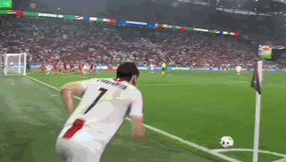 1718733435292099264.gif Jun-19-2024 01-55-40.gif