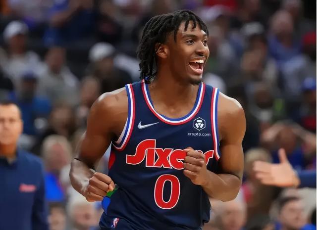 体育比赛直播-狂轰50分直指全明星！哈登离队马克西成最大受益者