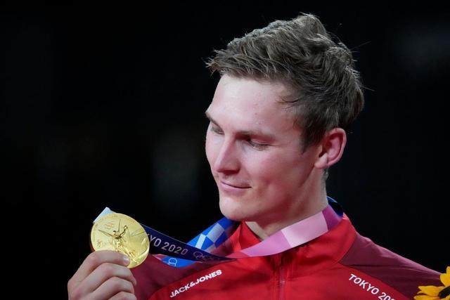 英超直播-严益唯：期待中国足球也有安赛龙