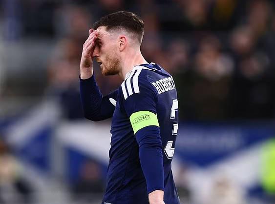 英超直播-苏格兰队被部分球迷嘘，罗伯逊：不知道他们是不是纯想发嘘声